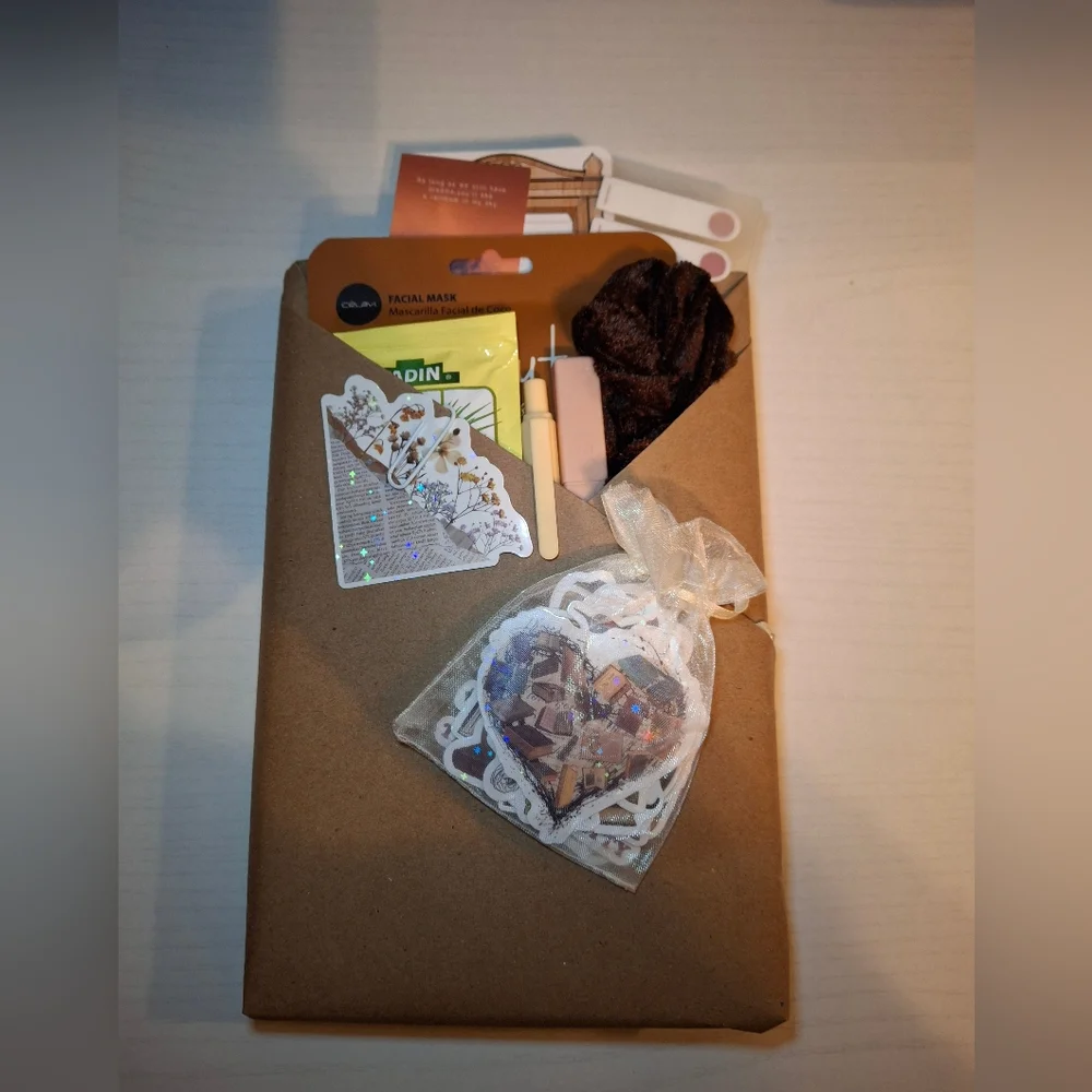 Blind Date With A Book📚 - Picture 4 of 7
